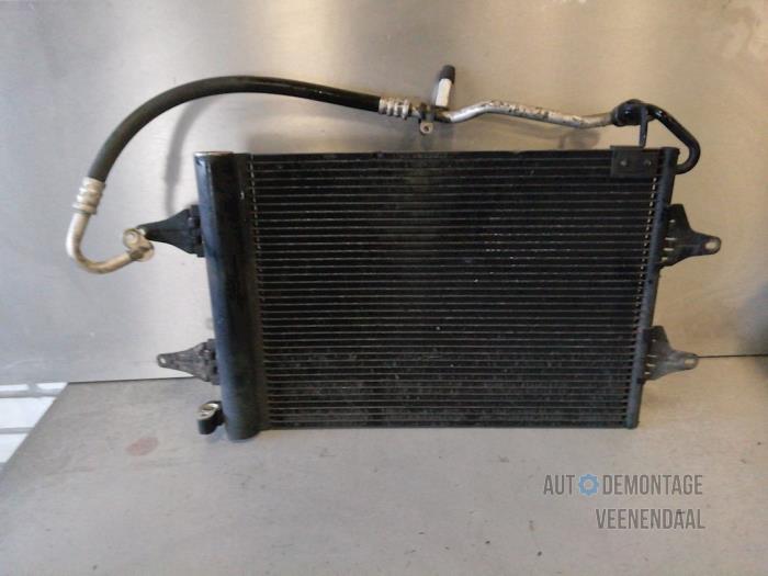Skraplacz klimatyzacji z Volkswagen Polo IV (9N1/2/3) 1.4 TDI 75 2002