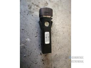 Used Panic lighting switch Volvo S80 (TR/TS) 2.4 20V 140 Price € 9,45 Margin scheme offered by Autodemontage Veenendaal BV