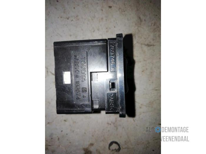 Mirror switch from a Toyota Corolla Verso (R10/11) 1.6 16V VVT-i 2008