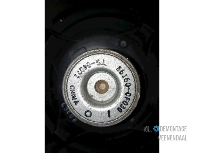 Lautsprecher van een Toyota Corolla Verso (R10/11) 1.6 16V VVT-i 2008