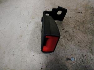 Used Rear seatbelt buckle, centre Opel Corsa D 1.4 16V Twinport Price € 4,00 Margin scheme offered by Autodemontage Veenendaal BV