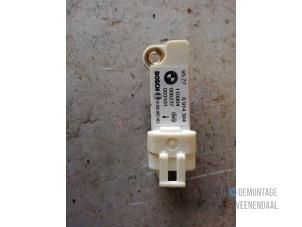 Used Airbag sensor BMW Mini One/Cooper (R50) 1.6 16V One Price € 9,45 Margin scheme offered by Autodemontage Veenendaal BV