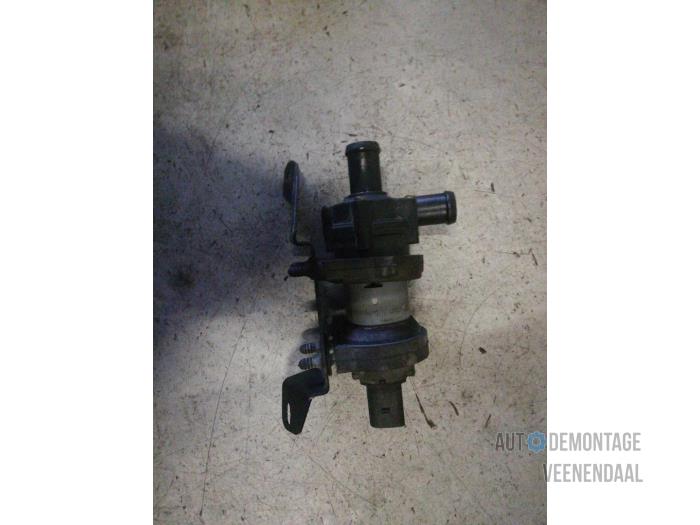 Begagnade Extra vattenpump Volkswagen Sharan (7M8/M9/M6) 1.8 Turbo 20V Pris € 33,00 Marginaltabell erbjuds av Autodeleninkleur