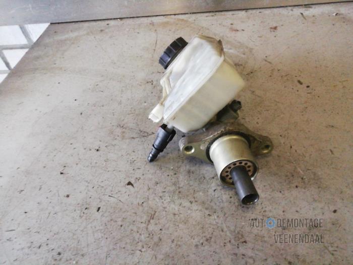 Master cylinder from a Ford Focus 2 1.6 16V 2005