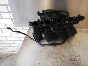 Used Intake manifold Ford Focus 2 1.6 16V Price € 105,00 Margin scheme offered by Autodemontage Veenendaal BV