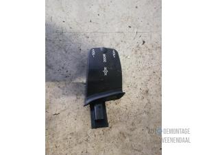Used Steering wheel mounted radio control Ford Focus 2 1.6 16V Price € 9,45 Margin scheme offered by Autodemontage Veenendaal BV