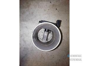Luftmassenmesser van een Audi A4 Avant (B6) 2.5 TDI 24V 2002