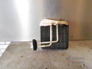 Used Air conditioning radiator Kia Sorento I (JC) 2.5 CRDi 16V Price € 42,00 Margin scheme offered by Autodemontage Veenendaal BV