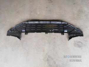 Nuevos Chapa protectora piso Volvo S90 II Precio € 95,29 IVA incluido ofrecido por Autodemontage Veenendaal BV