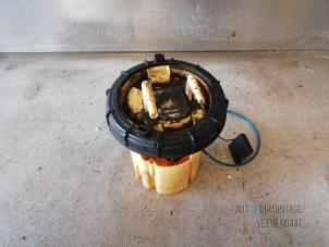 Used Electric fuel pump Peugeot 206 SW (2E/K) 1.4 HDi Price € 40,95 Margin scheme offered by Autodemontage Veenendaal BV