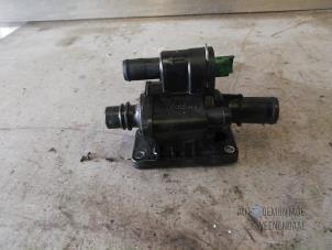 Used Thermostat housing Peugeot 206 SW (2E/K) 1.4 HDi Price € 19,95 Margin scheme offered by Autodemontage Veenendaal BV