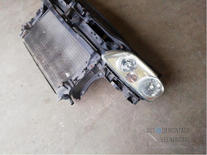 Front end, complete from a Volkswagen Caddy III (2KA,2KH,2CA,2CH) 2.0 SDI 2005