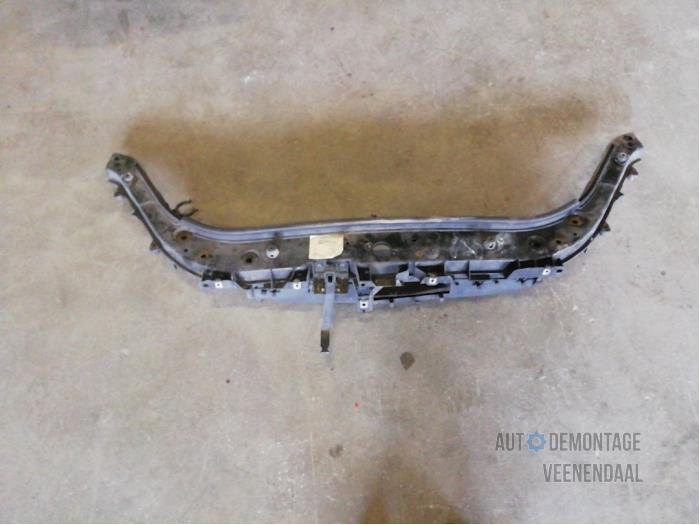 Top upper radiator support slam panel