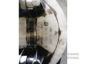 Used Electric fuel pump Opel Astra H (L48) 1.9 CDTi 100 Price € 31,50 Margin scheme offered by Autodemontage Veenendaal BV