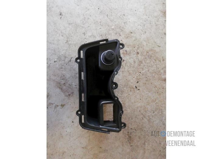 Begagnade Askkopp, fram Hyundai i10 (F5) 1.2i 16V Pris € 20,00 Marginaltabell erbjuds av Autodeleninkleur