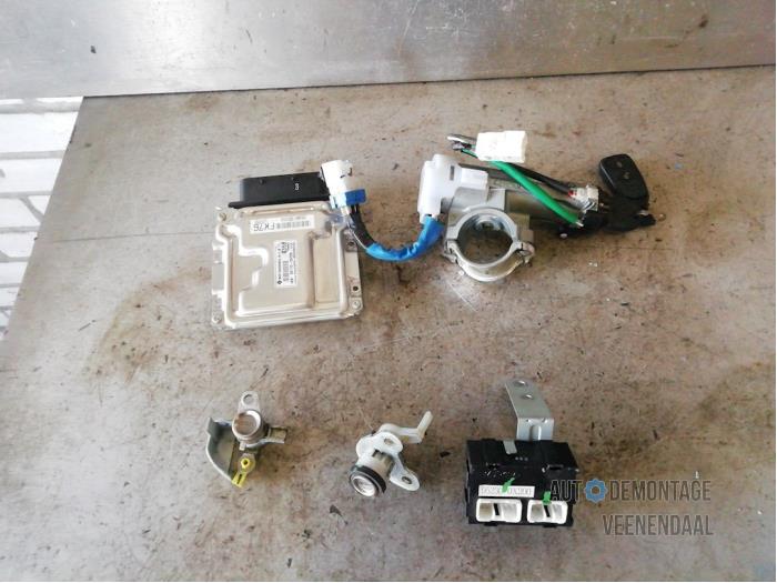 Used Engine management computer Hyundai i10 (F5) 1.2i 16V Price € 220,00 Margin scheme offered by Autodeleninkleur