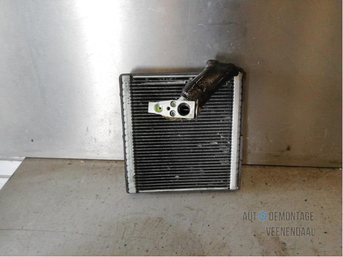 Usagé Radiateur clim Volkswagen Golf VII (AUA) 1.6 TDI 16V Prix € 55,00 Règlement à la marge proposé par Autodeleninkleur