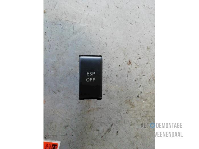 ESP switch from a Nissan Note (E11) 1.6 16V 2006