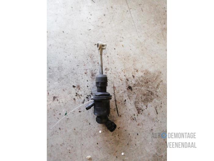 suzuki swift clutch master cylinder price