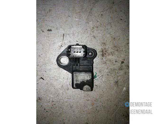 Crankshaft sensor from a Peugeot 3008 I (0U/HU) 1.6 HDiF 16V 2011