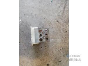 Used Cooling fan resistor Opel Astra H (L48) 1.4 16V Twinport Price € 10,00 Margin scheme offered by Autodemontage Veenendaal BV