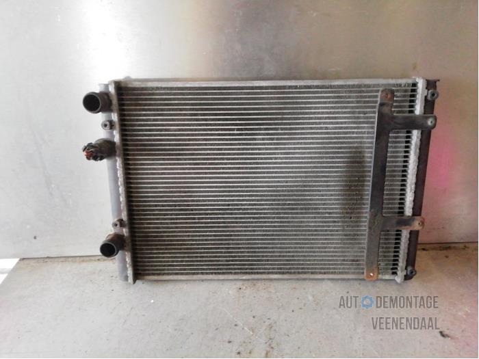 Usagé Radiateur Volkswagen Lupo (6X1) 1.2 TDI 3L Prix € 25,00 Règlement à la marge proposé par Autodeleninkleur