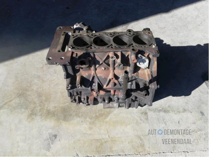 Used Engine crankcase BMW Mini (R50/53) 1.6 16V One Price € 175,00 Margin scheme offered by Autodeleninkleur
