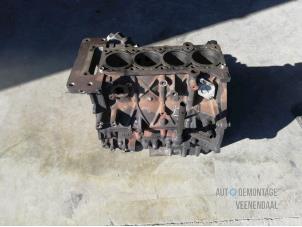 Used Engine crankcase BMW Mini One/Cooper (R50) 1.6 16V One Price € 175,00 Margin scheme offered by Autodemontage Veenendaal BV