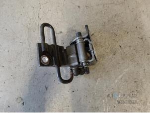 Used Front door hinge, left Audi A3 (8P1) 1.6 Price € 10,00 Margin scheme offered by Autodemontage Veenendaal BV