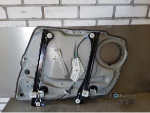 Used Window mechanism 4-door, front left Mercedes B (W245,242) 1.5 B-160 16V Price € 19,00 Margin scheme offered by Autodemontage Veenendaal BV