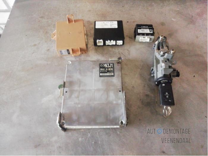 Used Engine management computer Mazda RX-8 (SE17) 1.3 Renesis Price € 450,00 Margin scheme offered by Autodeleninkleur
