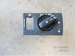 Usados Interruptor de luz Mercedes B (W245,242) 1.5 B-160 16V Precio € 15,00 Norma de margen ofrecido por Autodemontage Veenendaal BV