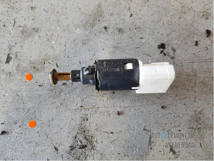 Brake light switch Citroen Xsara Picasso 1.8 16V 9643478880