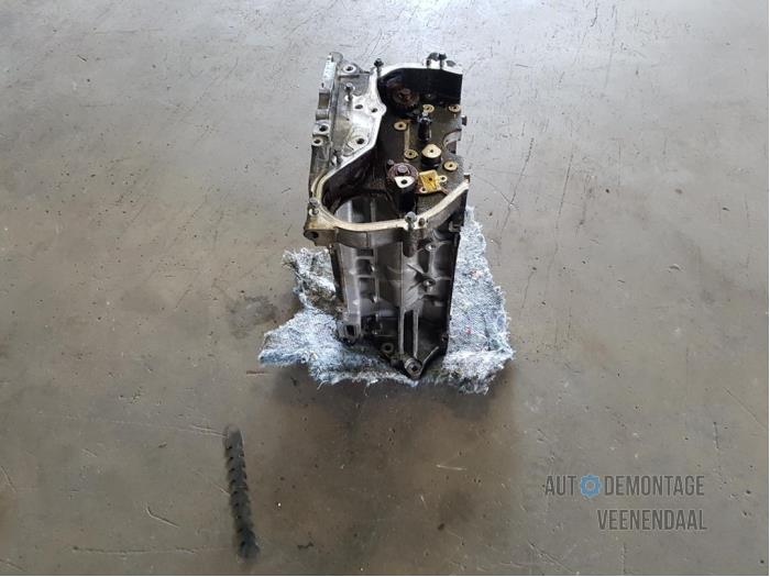 Used Engine crankcase Opel Vectra C GTS 2.2 16V Price € 225,00 Margin scheme offered by Autodeleninkleur