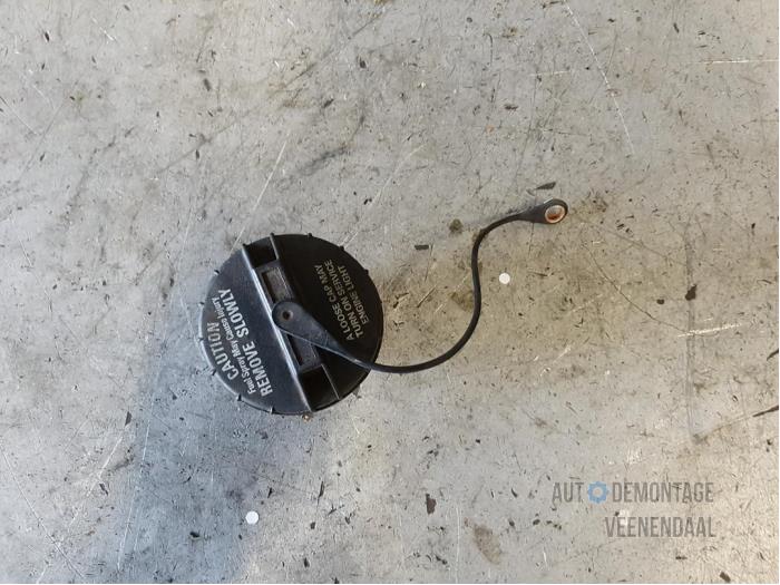 Begagnade Tanklock Chevrolet Evanda 2.0 16V Pris € 5,00 Marginaltabell erbjuds av Autodeleninkleur