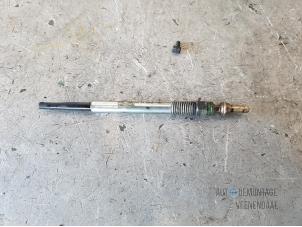 Used Glow plug Peugeot 208 I (CA/CC/CK/CL) 1.6 e-HDi FAP Price € 30,00 Margin scheme offered by Autodemontage Veenendaal BV