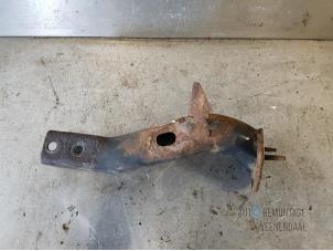 Used Front bumper bracket, right BMW Mini One/Cooper (R50) 1.6 16V One Price € 15,00 Margin scheme offered by Autodemontage Veenendaal BV