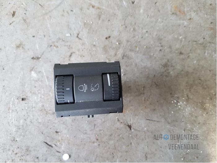 Headlight level height control switch