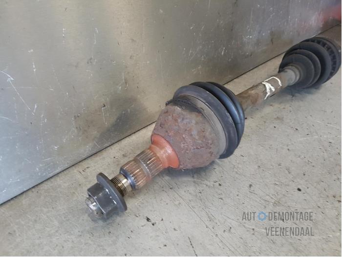 Front drive shaft, left from a Fiat Croma (194) 2.2 MPI 16V 2005