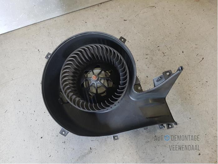 Motor de ventilador de calefactor de un Fiat Croma (194) 2.2 MPI 16V 2005