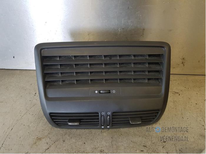 Begagnade Luftmunstycke, instrumentbräda Fiat Croma (194) 2.2 MPI 16V Pris € 25,00 Marginaltabell erbjuds av Autodeleninkleur