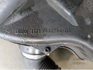 Used Air box BMW 3 serie (E90) 320i 16V Price € 45,00 Margin scheme offered by Autodemontage Veenendaal BV