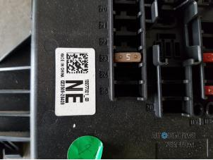 Ignition lock + computer from a Opel Insignia 2.0 CDTI 16V 160 Ecotec 2010