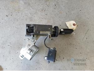Ignition lock + computer from a Opel Insignia 2.0 CDTI 16V 160 Ecotec 2010