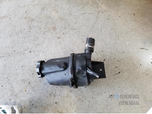 Used Power steering fluid reservoir Opel Insignia 2.0 CDTI 16V 160 Ecotec Price € 25,00 Margin scheme offered by Autodemontage Veenendaal BV