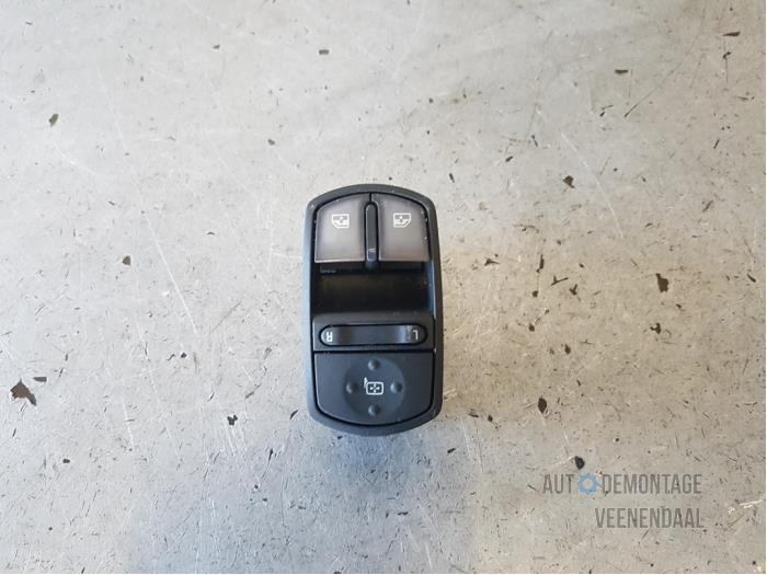 Używane Przelacznik combi okienny Opel Corsa D 1.2 16V Cena € 4,00 Procedura marży oferowane przez Autodeleninkleur