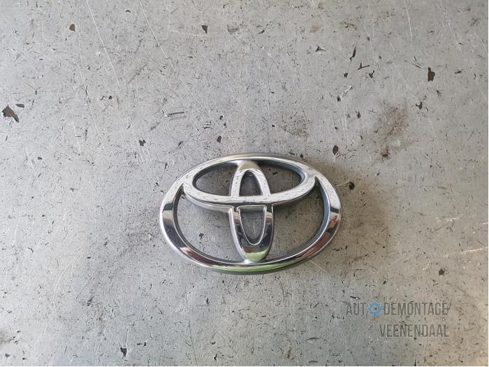 Używane Emblemat Toyota Celica (ZZT230/231) 1.8i 16V Cena € 15,00 Procedura marży oferowane przez Autodeleninkleur