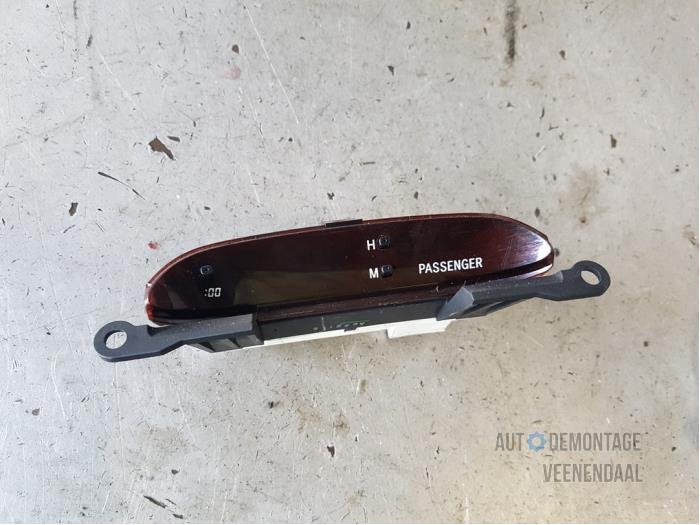 Begagnade Innerdisplay Toyota Celica (ZZT230/231) 1.8i 16V Pris € 40,00 Marginaltabell erbjuds av Autodeleninkleur