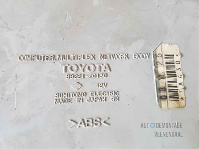 Zündschloss + Steuergerät van een Toyota Celica (ZZT230/231) 1.8i 16V 2004