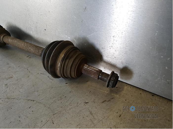 Front drive shaft, left from a Seat Arosa (6H1) 1.4 MPi 2000